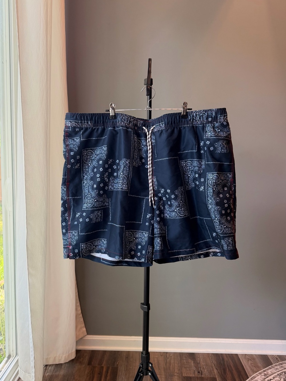 Goodfellow & Co Men's Blue Paisley Swim Trunks XXL Lined Drawstring Sustainable
